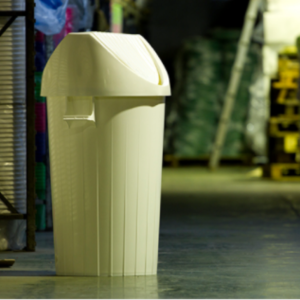 recipiente-para-residuos-plastico-cilindrico-con-manija-125-lts-con-tapa-vasculante-plasticos-peru-plaper
